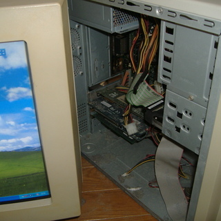 ★無料★デスクトップパソコンWindowsXPの画像