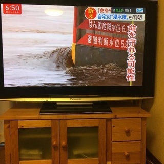 テレビとブルーレイレコーダーとテレビ台をセットで差し上げますの画像