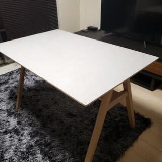 フランフラン　ダイニングテーブル