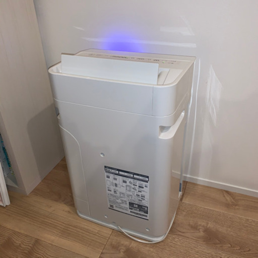 ダイキン　加湿空気清浄機 MCK70U-W