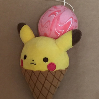ポケモングッズ　ピカチュウマスコットなどの画像
