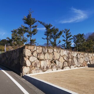 ええ土地。日当たり良し。石垣がかっこいい！＠高松市牟礼町