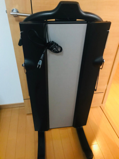 東芝　ズボンプレッサー　美品