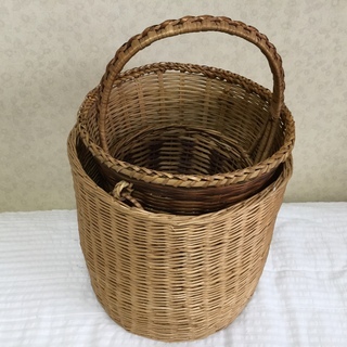 竹などの天然素材の籠三点の画像