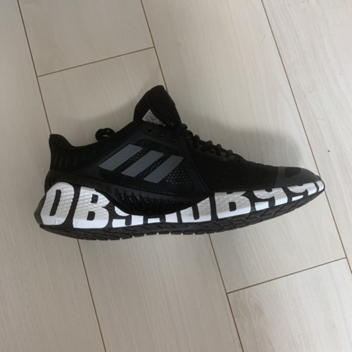 adidasスニーカー