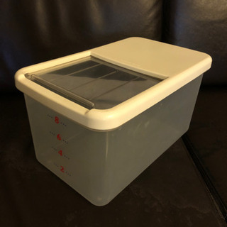 米びつ(多分10kg)