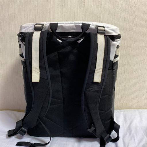 THE NORTH FACE ノースフェイス リュック 白黒
