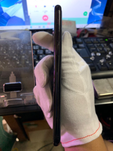 iPhone 7 Jet Black 128 GB SIMフリー
