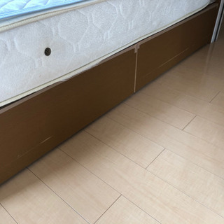 セミダブルベッド