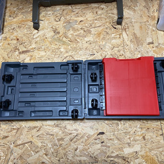 エマーソン折りたたみ式作業寝台の画像