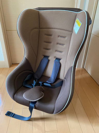 美品　TAKATAチャイルドシート