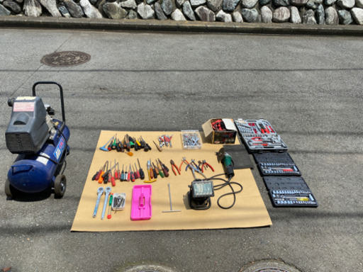 値下げしました　超お得工具セット　コンプレッサー付き
