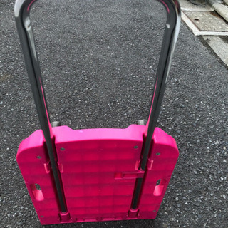 軽くて丈夫な台車