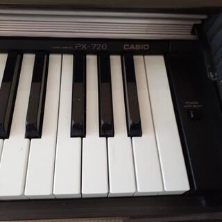 【取引中】電子ピアノ　casio px-720の画像