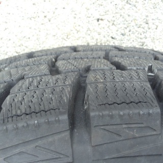 【値下げしました】ダンロップ ウィンターマックス01 205/60R16 