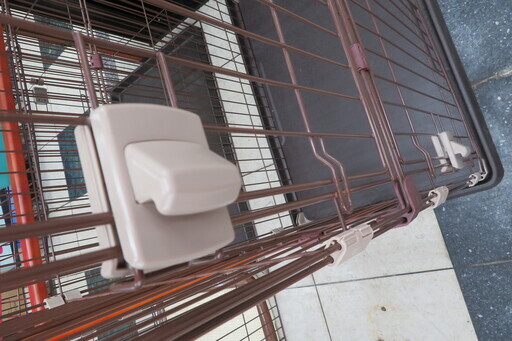 【引取限定】メーカー不明 ペットゲージ 小屋 縦長 中古品 現状品【小倉南区葛原東】