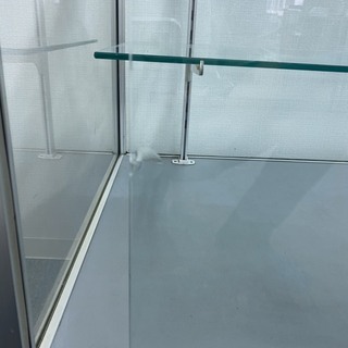 ガラスショーケースの画像