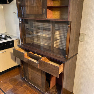 昭和レトロモダン食器棚無料で差し上げますの画像