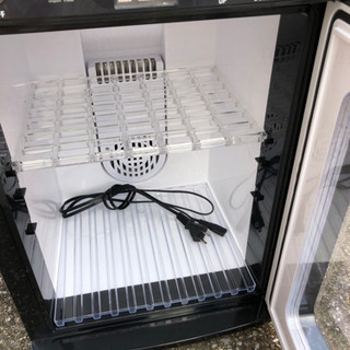 引越しのため急ぎ。 コンパクト冷蔵庫の画像