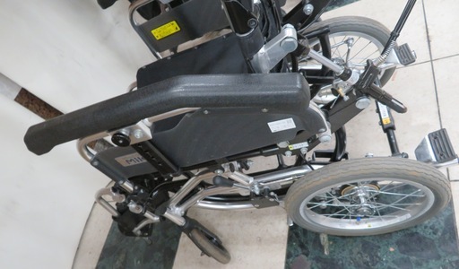 【引取限定】ミキ 車いす 中古品 店頭展示品 黒 SKT-8 手動 リクライニング【小倉南区葛原東】