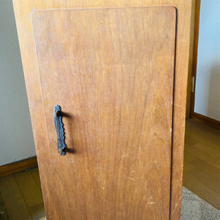 受取決定: レコード棚差し上げます