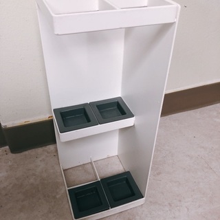 シンプル小さな傘立ての画像