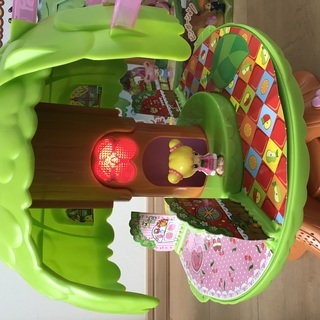 中古おもちゃ　こえだちゃんと木のおうちの画像