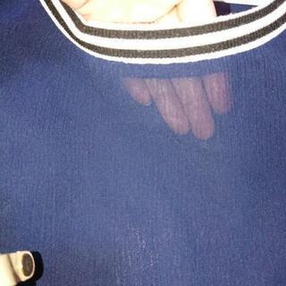 ブルーのシースルートップスです！の画像