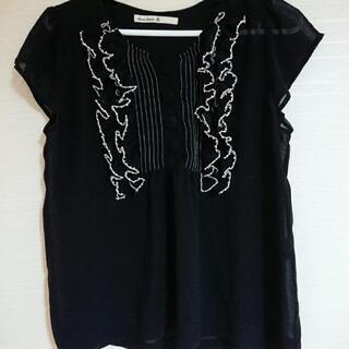 黒のシースルートップスです！