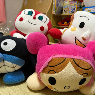 アンパンマンの仲間ぬいぐるみ（クッション？）の画像
