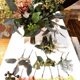 ブーケ　ブートニア　髪飾り　セット　結婚式　造花　3点セットの画像