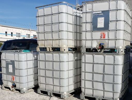 貯水タンク　1000L  『金属パレット』