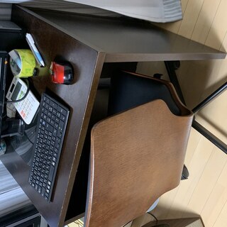 事務用机、パソコン用机　椅子付きの画像