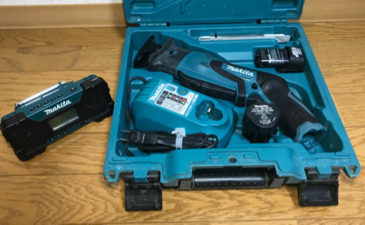 マキタ 充電式レシプロソー 10.8V JR101DW とラジオ セット