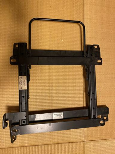 ダイハツ　エッセ　シートレール