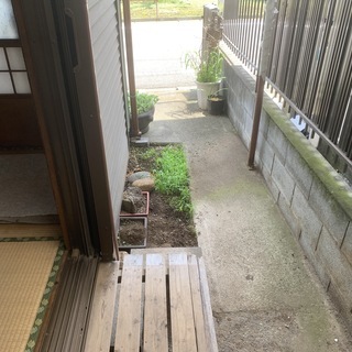 【アトリエ・工房・居住可】新宿まで約４０分乗換なし・駅近平屋一戸建てを居住兼アトリエ・工房としてご利用いかがですか？ − 神奈川県