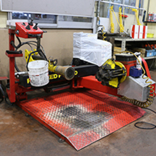 働きやすい環境整備強化中！トラック整備士・メカニック【本社・正社員】の画像