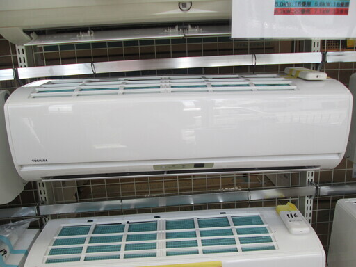 東芝　エアコン　RAS-2258M　2019年式　6畳　中古品