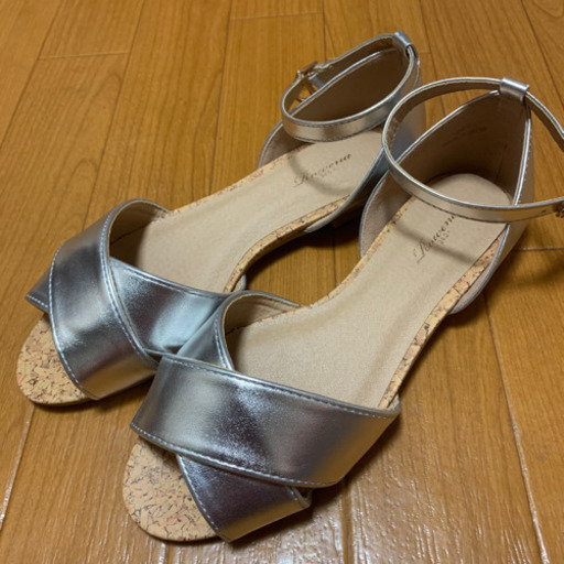 シルバーサンダル