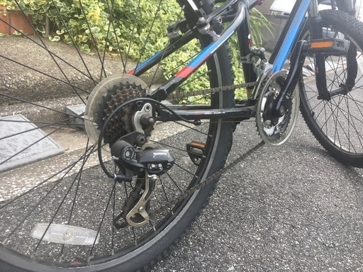 TREK キッズ　マウンテンバイク