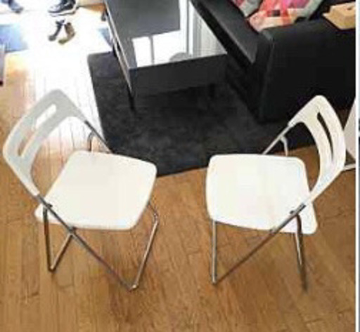 IKEA 綺麗な状態の椅子とテーブル