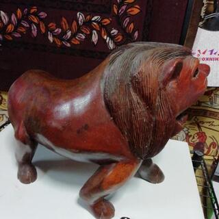 ライオン木彫りの画像