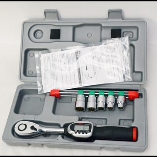 中古 KTC デジラチェ GEK085-R4-L ソケットセット 12.7sq 1/2角 ラチェット トルクレンチ TB406WG1