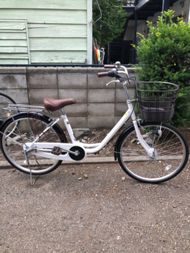 自転車　ママチャリ　24インチ　白　ホワイト