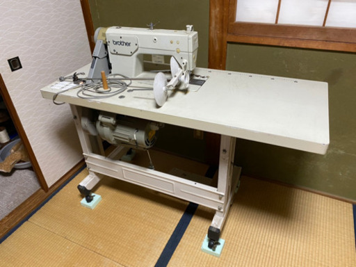 ミシン　プロ　工業用マシーン　ブラザー　BROTHER