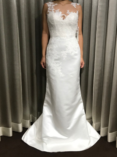 プロノビアス　ウェディングドレス