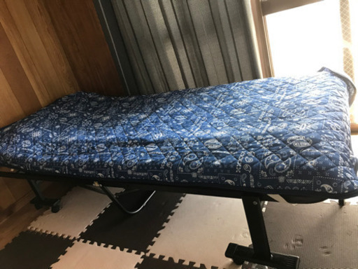 折り畳みベッド