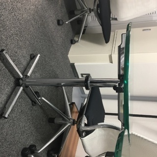 ガラステーブルを譲りますの画像
