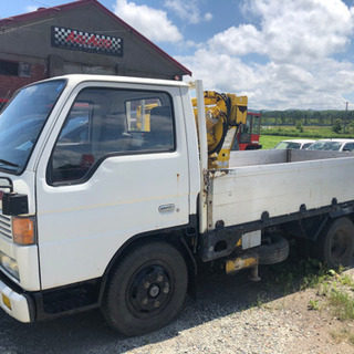 ユニック付2トントラックの画像