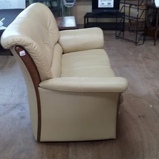 店舗同時販売中】 karimoku 本革2人掛けソファー